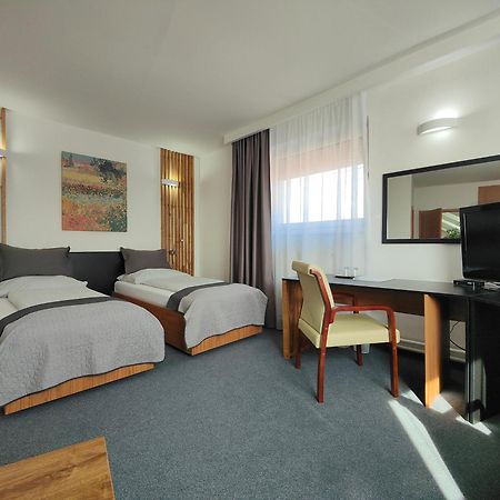 Hotel P7 Lučenec المظهر الخارجي الصورة