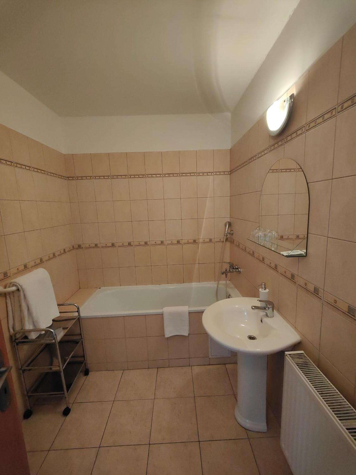 Hotel P7 Lučenec المظهر الخارجي الصورة